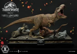 Jurassic World: Fallen Kingdom Statuette 1/15 T-rex & Carnotaurus 90 Cm